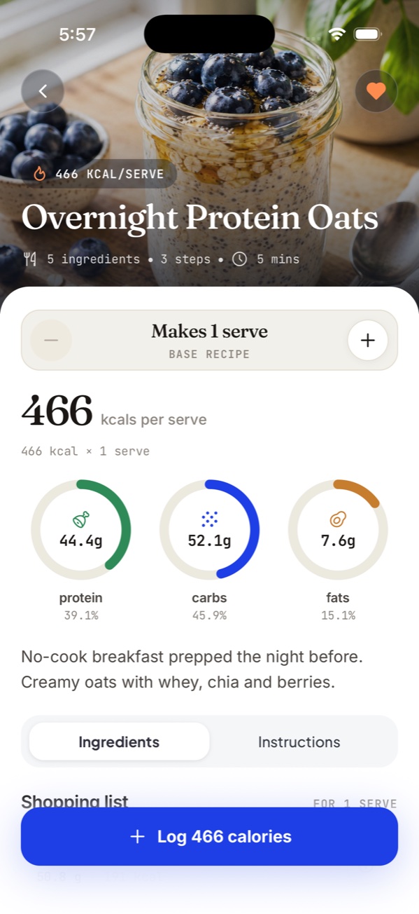 Recipe screen with ingredients and serves in the Fitsly client app